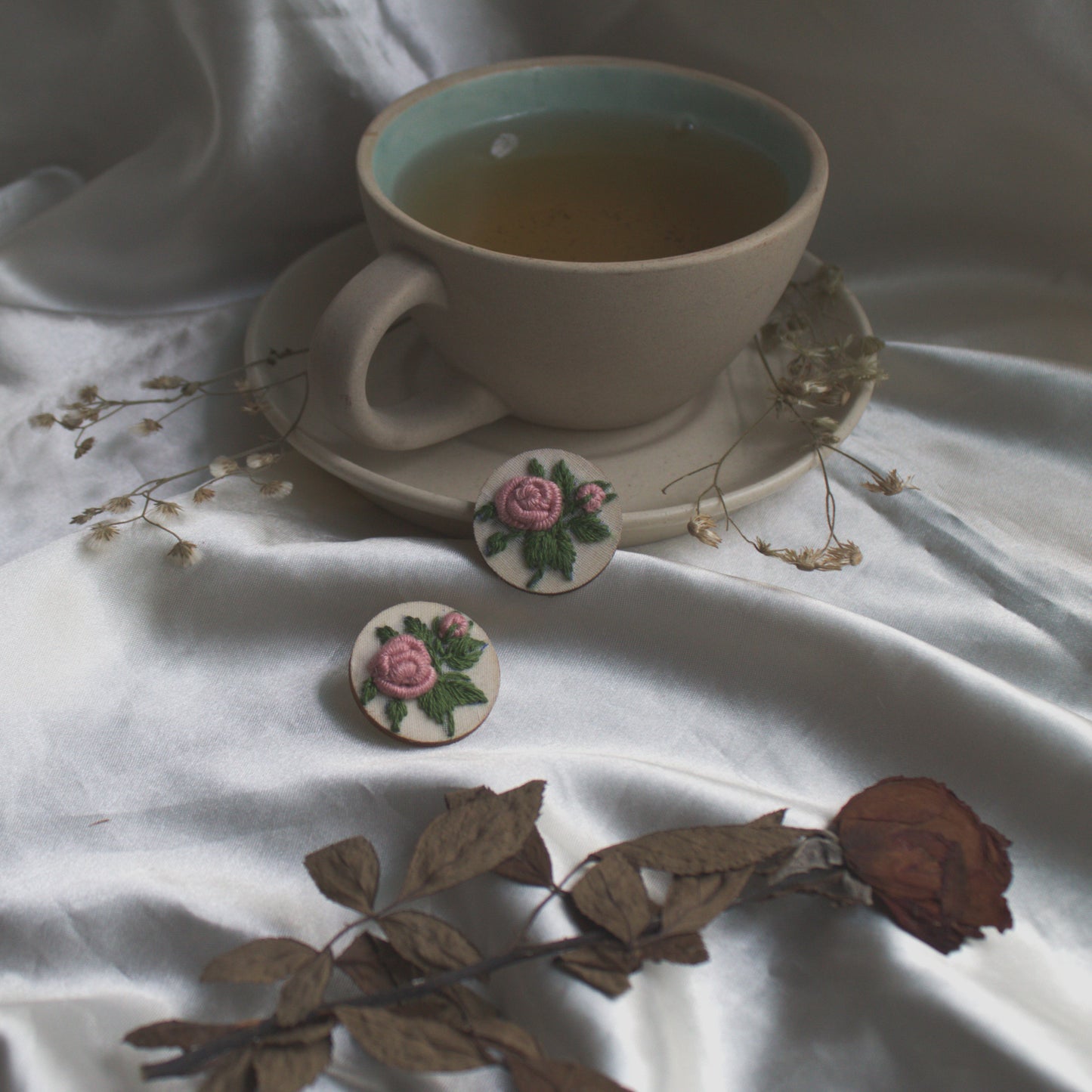 Peach Rose Branch Round Ear Studs
