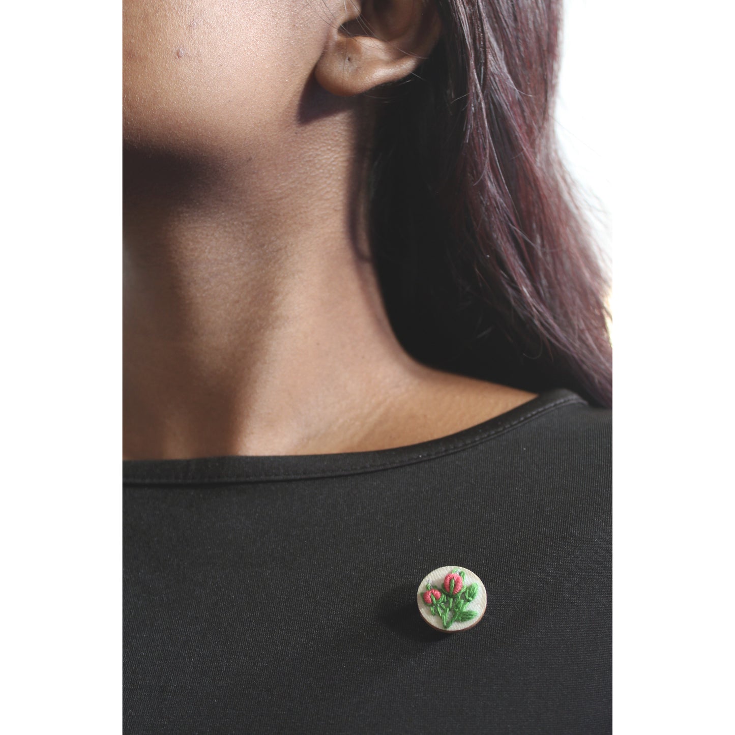 Peach Rose Buds Round Brooch Pin