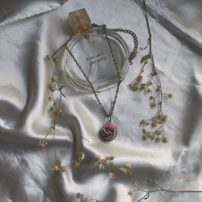 Peach Rose Bud Round Necklace