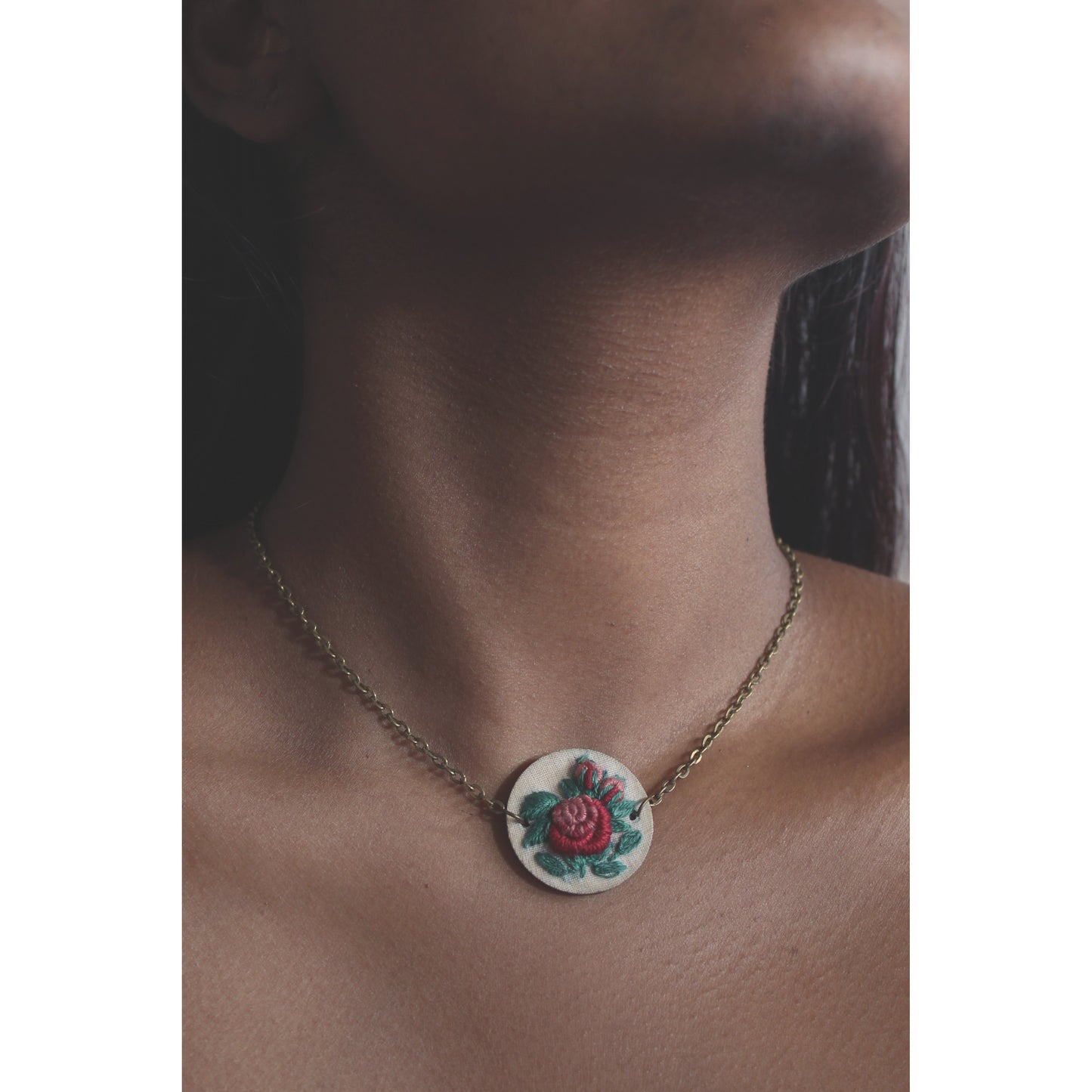 Maroon Gradient Rose Branch Round Necklace
