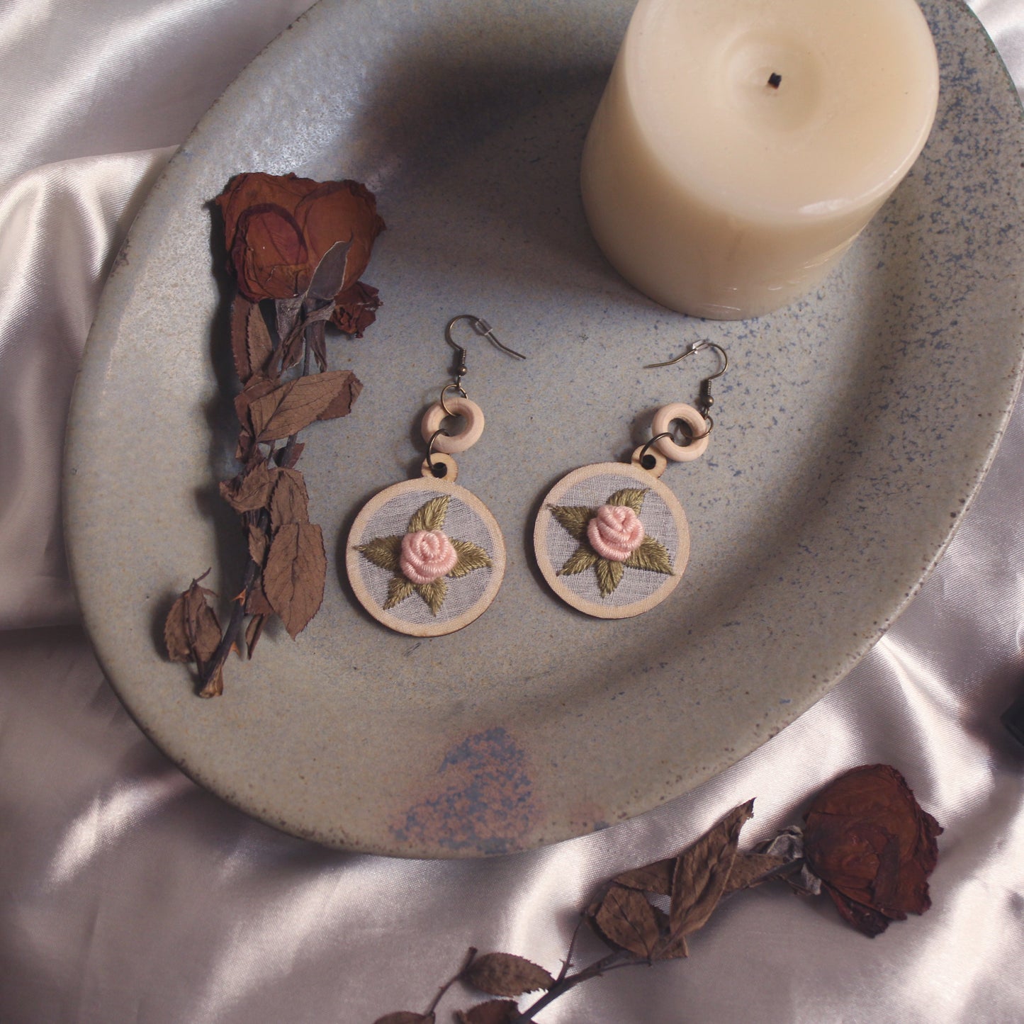Soft Peach Rose Round Hollow Earrings