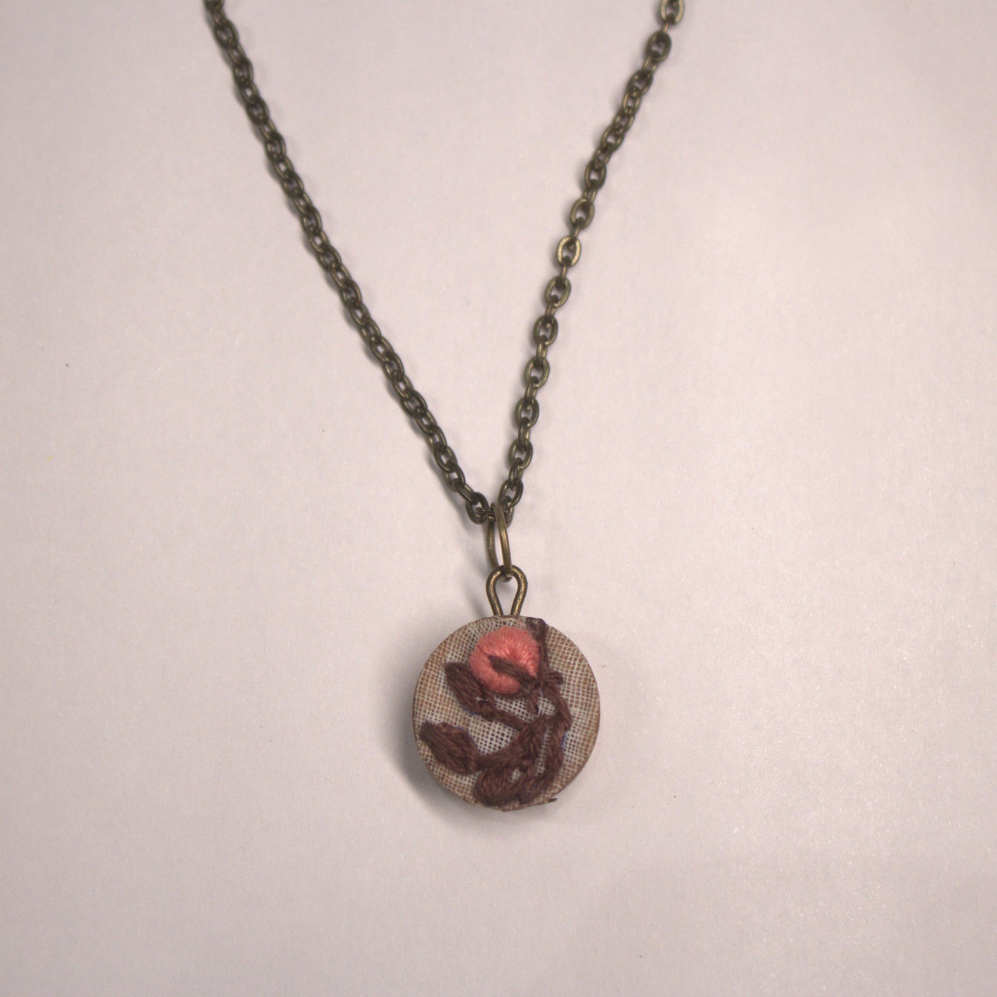 Peach Rose Bud Round Necklace