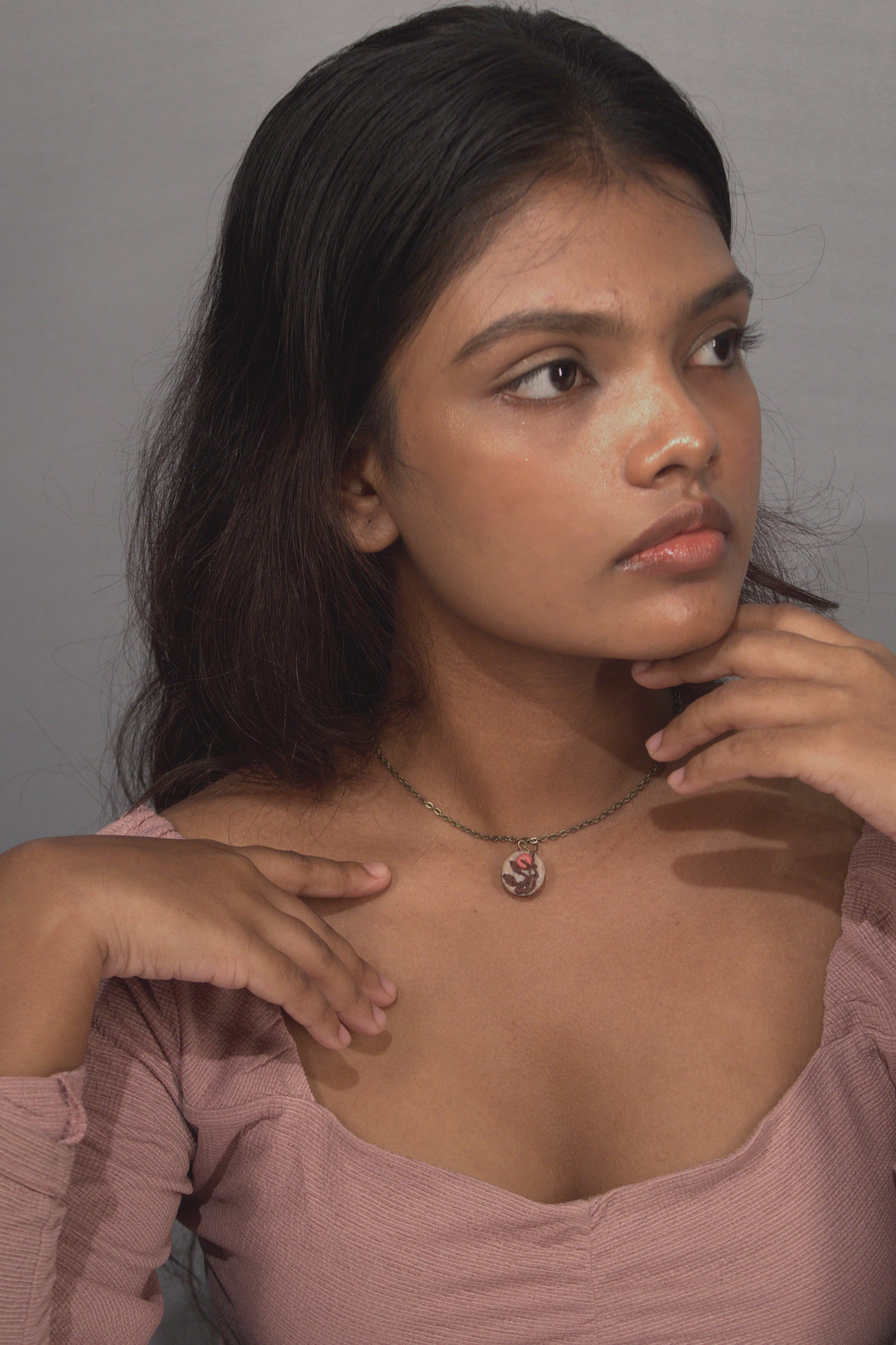 Peach Rose Bud Round Necklace