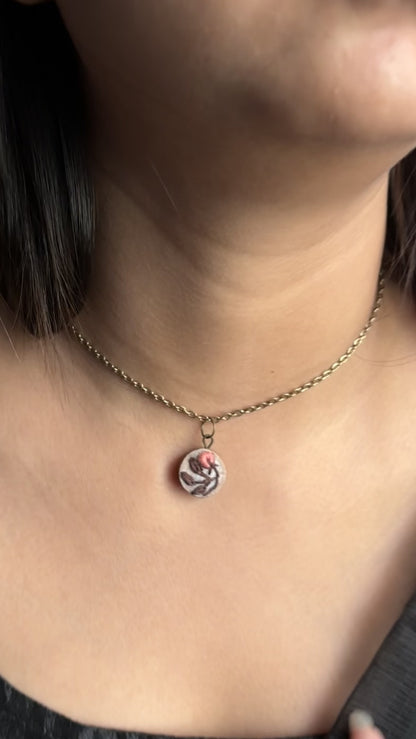 Peach Rose Bud Round Necklace